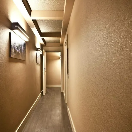 Corso 12 Bed & Breakfast