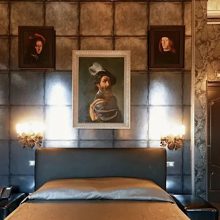 Antica Dimora Delle Cinque Lune Hotel 3*