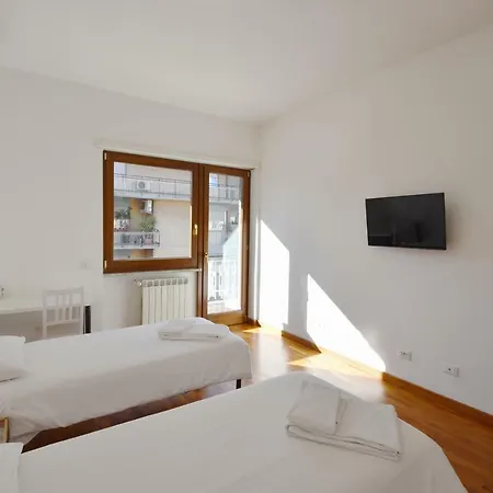 And Warm Guest house Rome