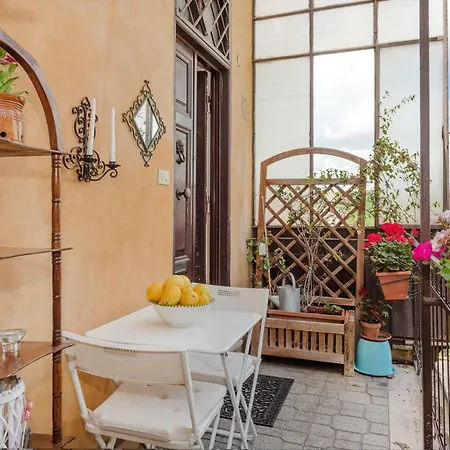 Shabby Chic Flats Vatican Museums Apartment *
