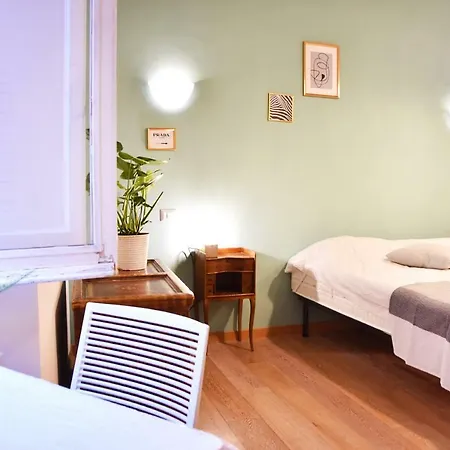 Studio Via Dell'archetto * Rome