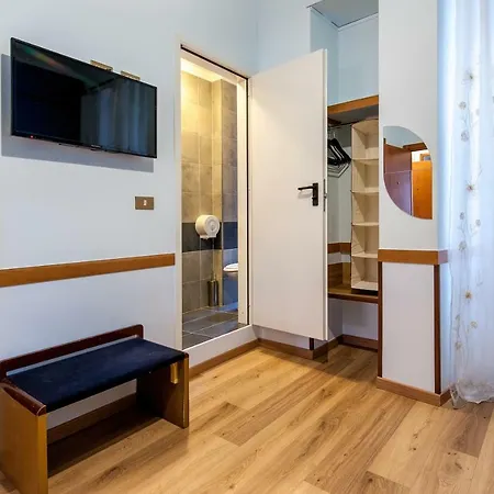 Alessandro A San Pietro Bed Rom