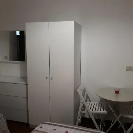 Rosa Guest house *
