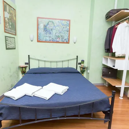 Domusamor Colosseo Bed & Breakfast 2*