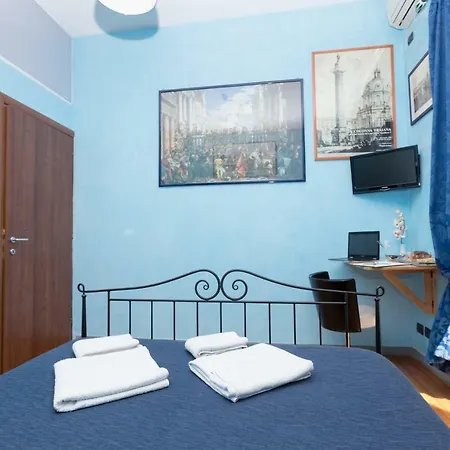 Domusamor Colosseo Bed & Breakfast 2*