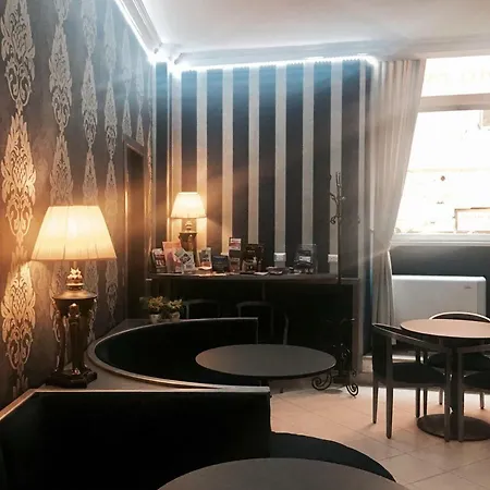 Paris Отель 3*