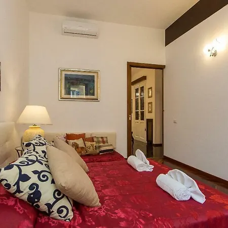 In Borgo Angelico Terrace Apartment