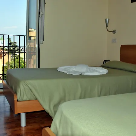 Casa Per Ferie Beato Rosaz Guest house