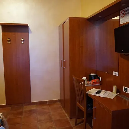 Maryelen 2* Roma