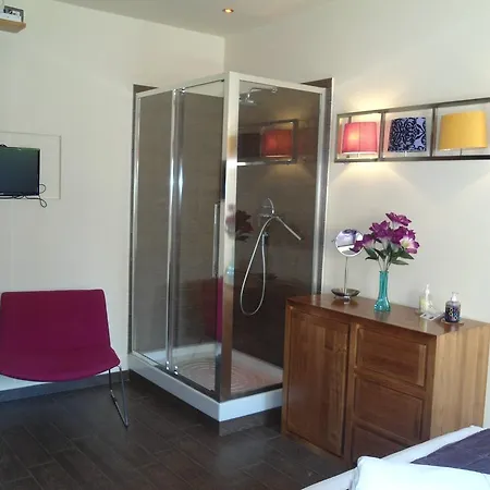 Aida Charming Bed & Breakfast 2*