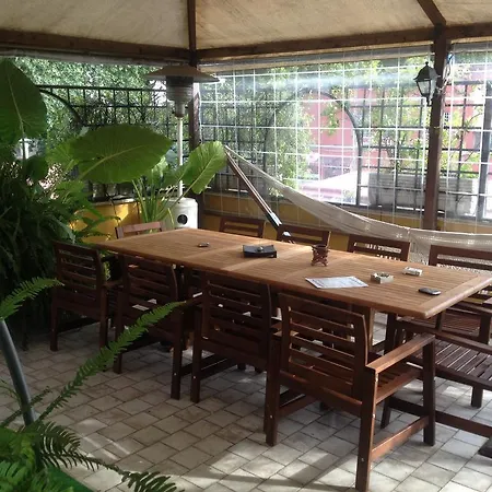 Guest house Camilla 3*