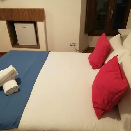 阿科德拉佩斯旅馆 2* 罗马