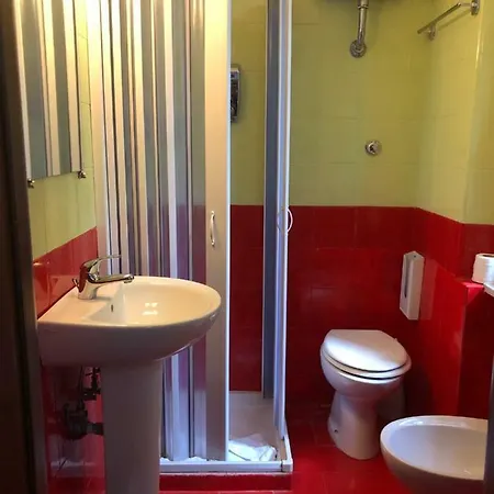 Hostel Backpackers Piramide *