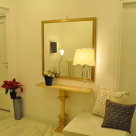 Aurelia 429 Fine Town House Гостевой дом 2*