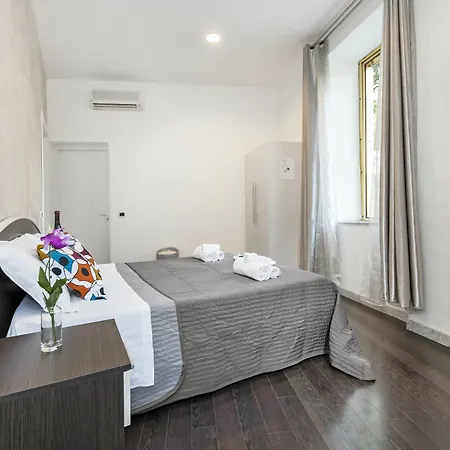 Gate 40 Guest house
