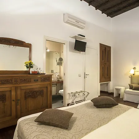 B&B Arco Del Lauro Bed & Breakfast