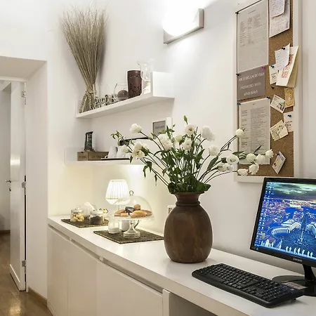 B&B Arco Del Lauro Bed & Breakfast Rome