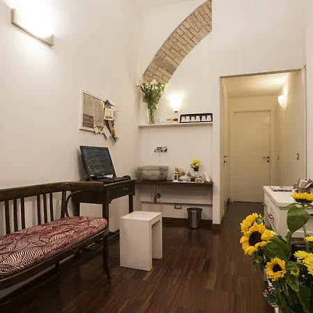 B&B Arco Del Lauro Bed & Breakfast 3*