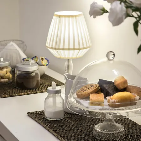 B&B Arco Del Lauro Bed & Breakfast Rome