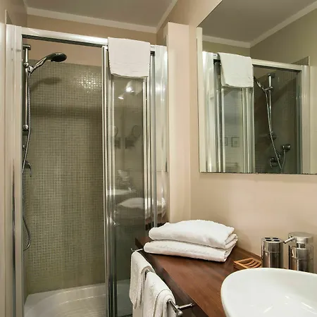 B&B Arco Del Lauro Bed & Breakfast