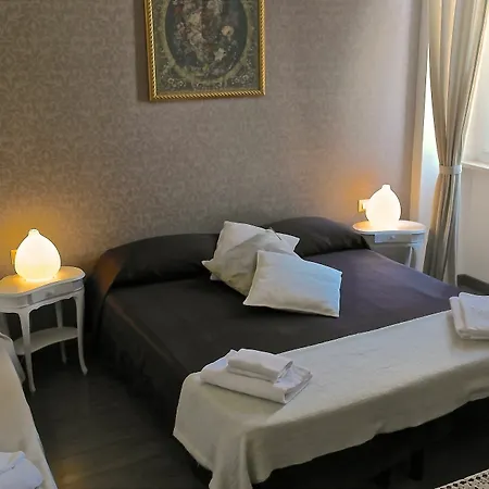Casa Vicenza Guest house Rome