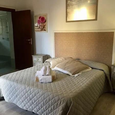 Casa Vicenza Guest house Rome