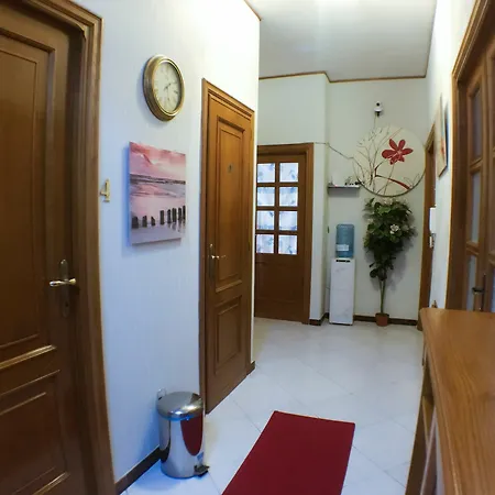 Zhihua Guest house 2*