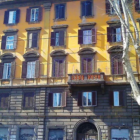Al 138 Town House 3*