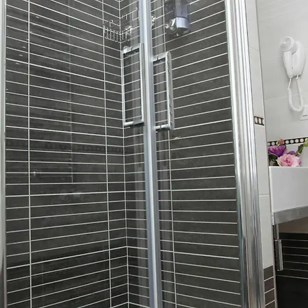 Interno 2 3*