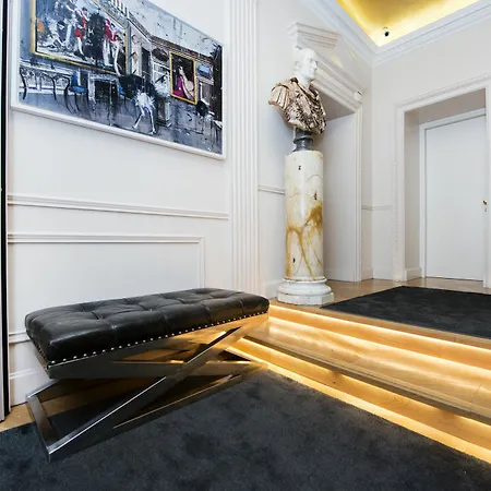 Torre Argentina Relais - Residenze Di Charme 3*