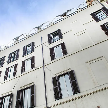בית הארחה Torre Argentina Relais - Residenze Di Charme 3*