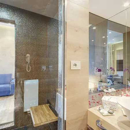 Guest house Sun Luxury Pantheon 3*