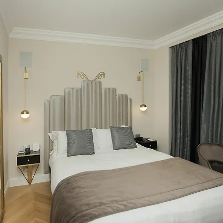 בית הארחה Torre Argentina Relais - Residenze Di Charme רומא