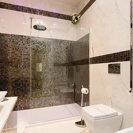 Luxury Piazza Venezia 3* 로마