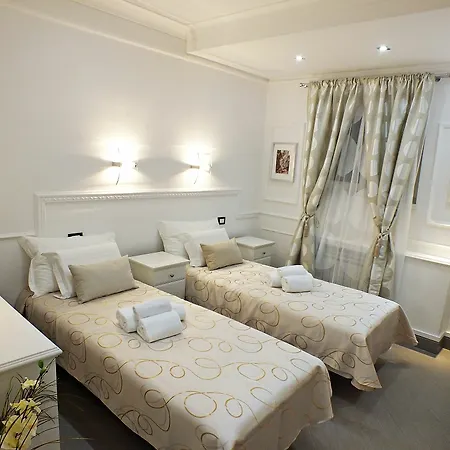Le Petit Bijou 2* Rome