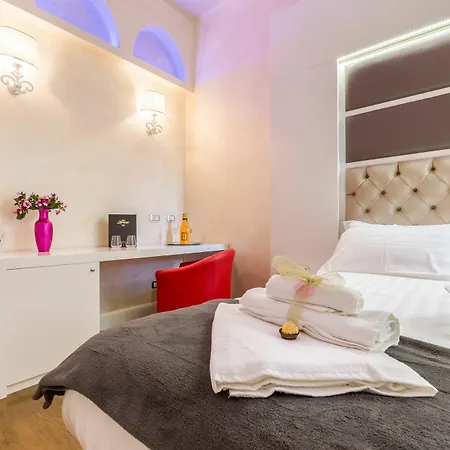 Luxury Piazza Venezia 3*