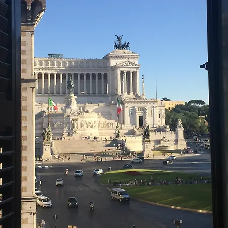 Luxury Piazza Venezia 호텔 3*
