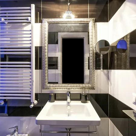 Pensión Lea Luxury 2*