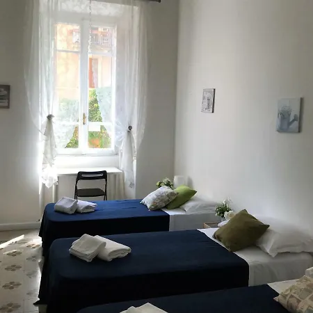 Lägenhetshotell Boarding House International *