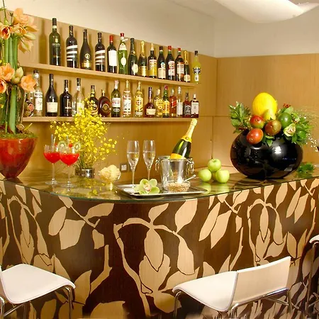 9hotel Cesari 4*