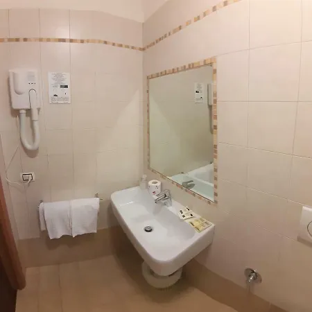 玛瑞亚诺酒店 3* 罗马