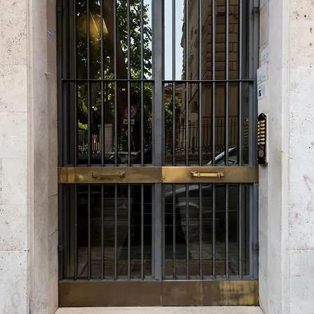Al Conservatorio Πανσιόν 2*