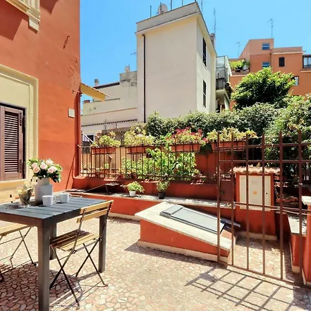 St Peter Station Apartment