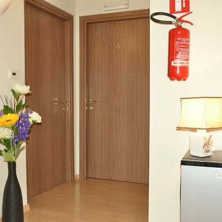 Romerooms 3* Roma