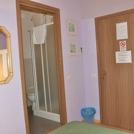 Romerooms Bed & Breakfast
