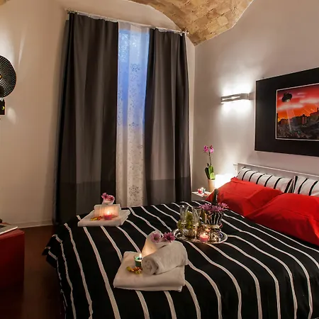 Chroma Italy - Chroma Trastevere Apartment