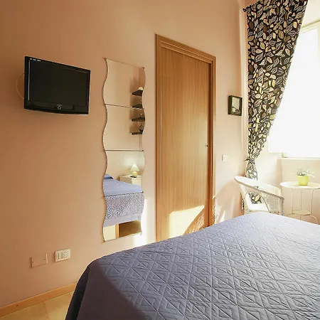 Romerooms 3*
