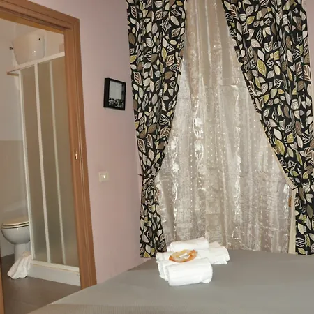 Romerooms Bed & Breakfast 3*