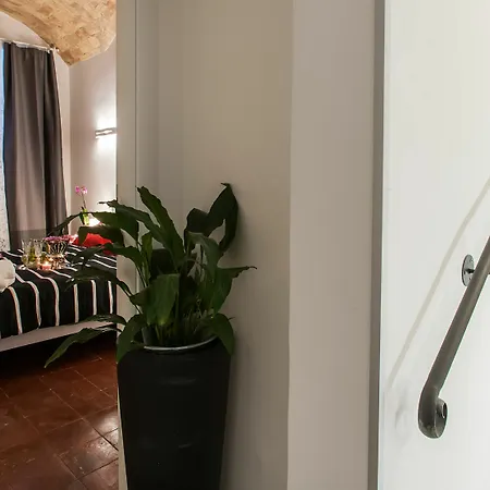 Chroma Italy - Chroma Trastevere Rome