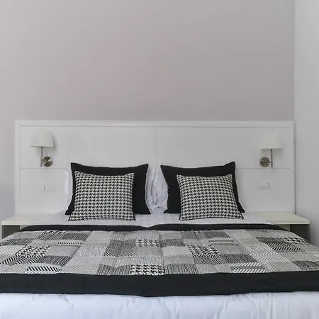 Lata Luxury 2*
